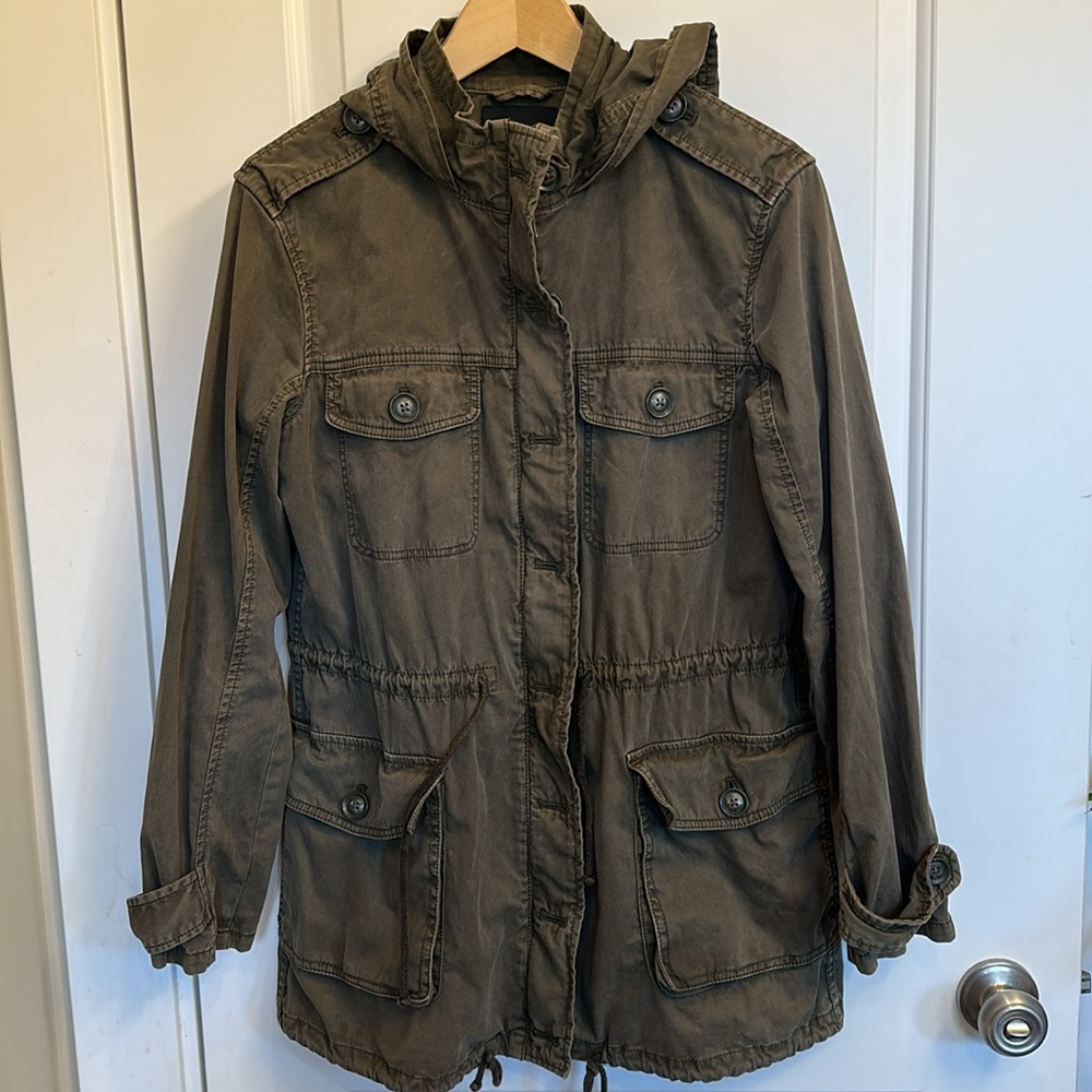 Aritzia Talula Khaki Lightweight Parka
